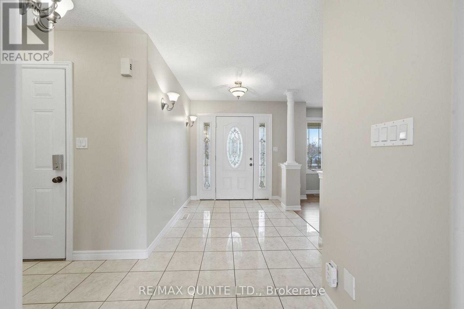 24 Britton Place, Belleville, Ontario  K8P 5N5 - Photo 6 - X12940676