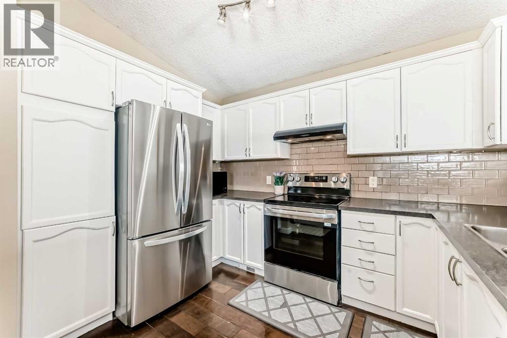 67 Bridleglen Manor Sw, Calgary, Alberta  T2Y 3X1 - Photo 10 - A2293396