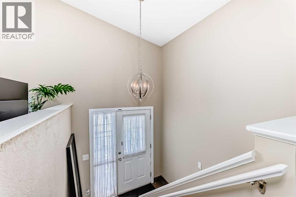 67 Bridleglen Manor Sw, Calgary, Alberta  T2Y 3X1 - Photo 5 - A2293396