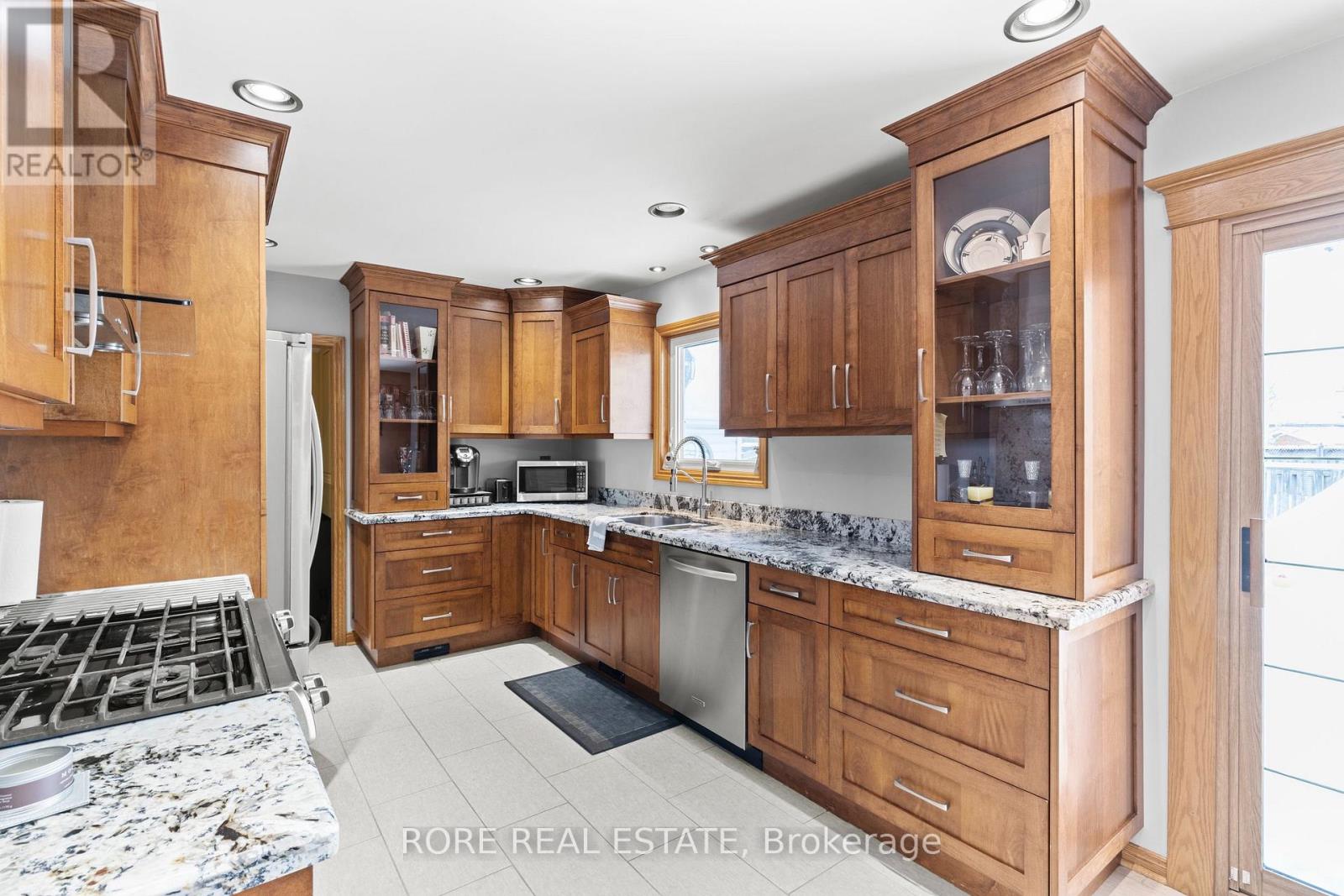 8842 Roosevelt Street, Niagara Falls, Ontario  L2G 7A2 - Photo 11 - X12927038