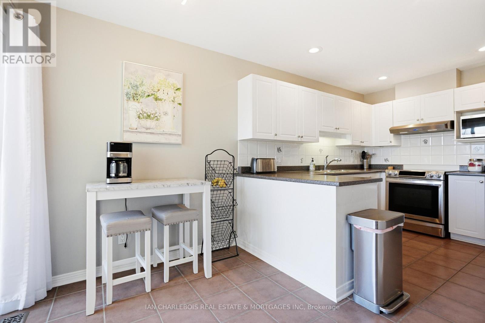 907 Markwick Crescent, Ottawa, Ontario  K4A 4J1 - Photo 11 - X12940686