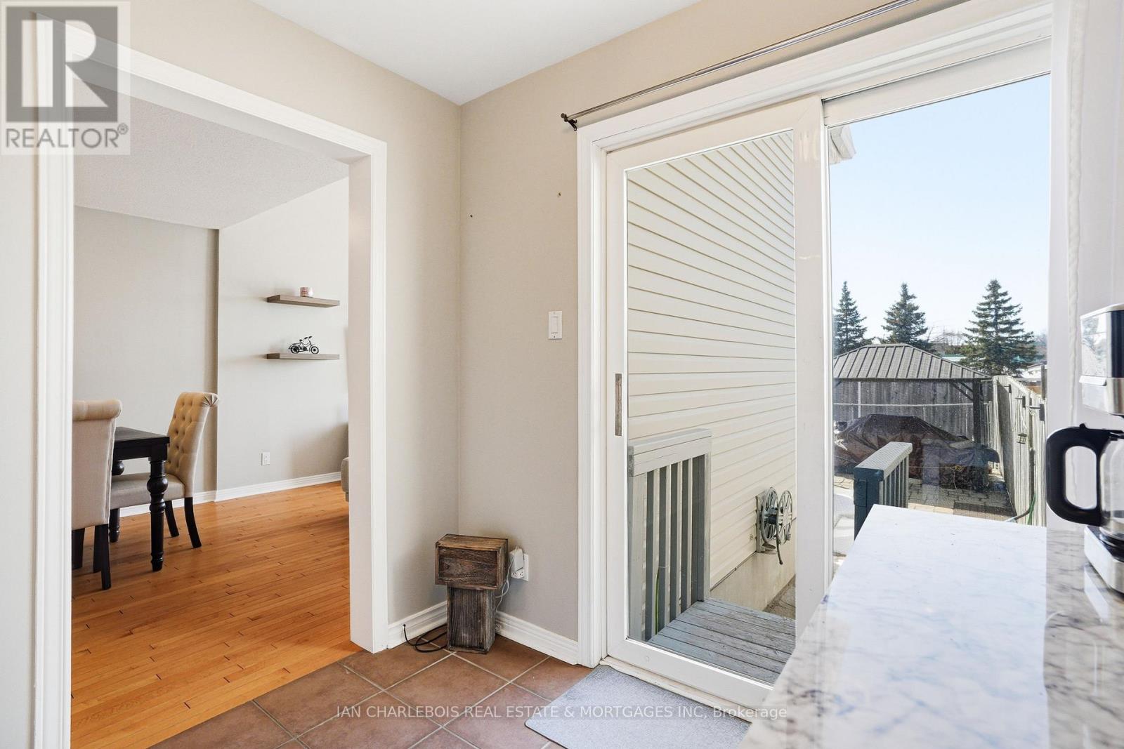 907 Markwick Crescent, Ottawa, Ontario  K4A 4J1 - Photo 12 - X12940686