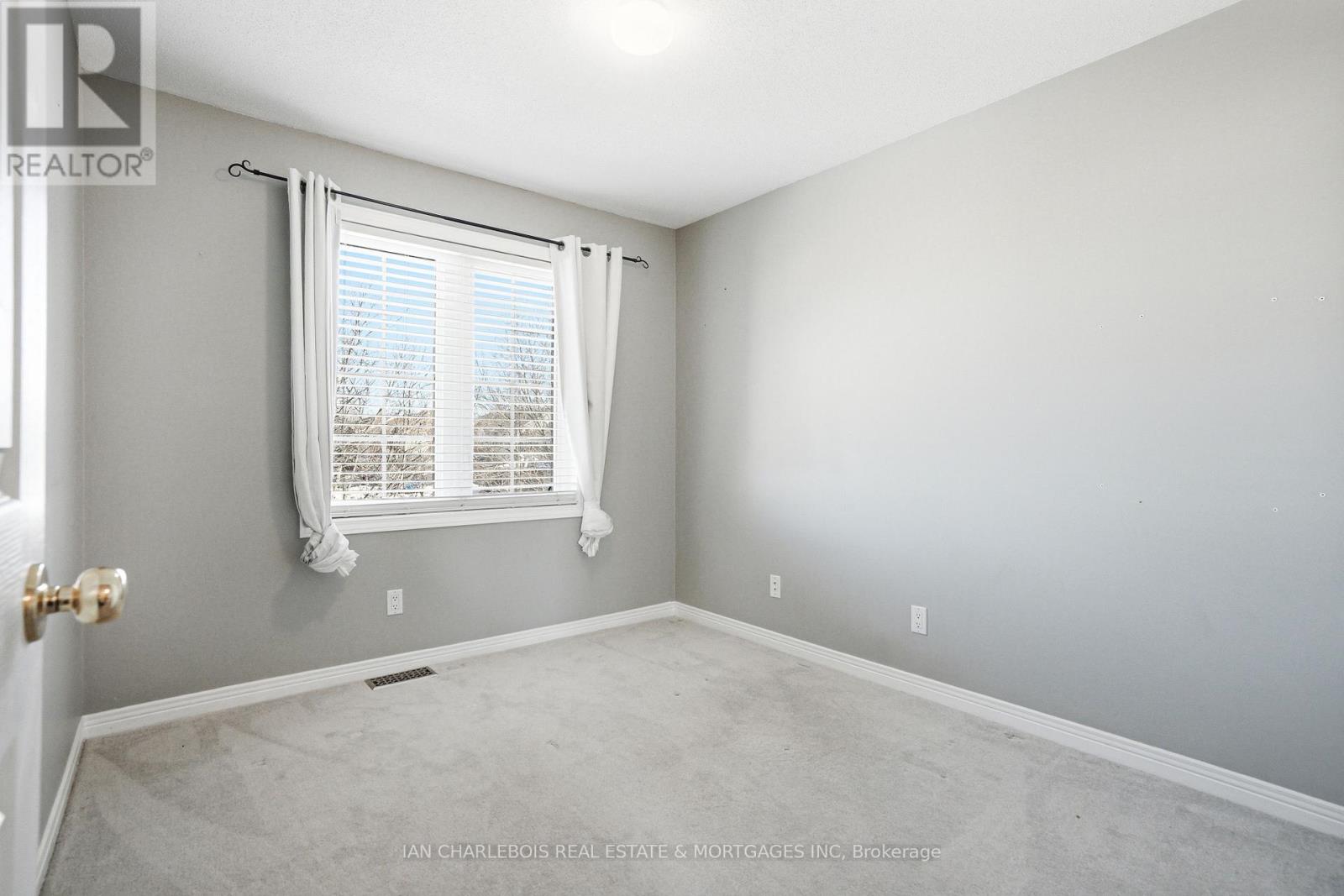 907 Markwick Crescent, Ottawa, Ontario  K4A 4J1 - Photo 25 - X12940686