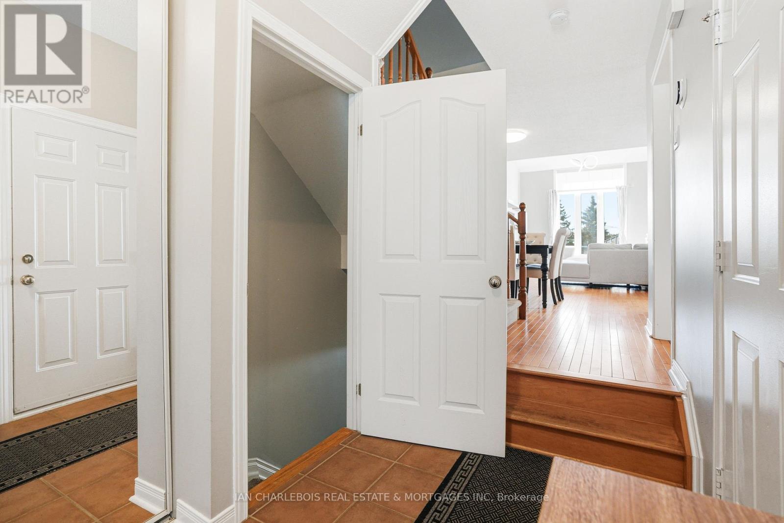 907 Markwick Crescent, Ottawa, Ontario  K4A 4J1 - Photo 27 - X12940686