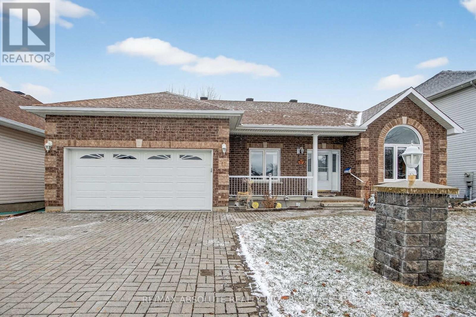 17 Ammolite Street, Ottawa, Ontario  K2S 1Y8 - Photo 1 - X12940700