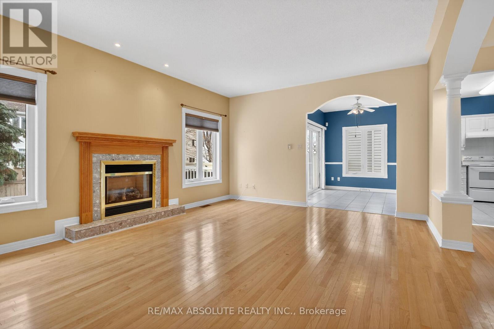 17 Ammolite Street, Ottawa, Ontario  K2S 1Y8 - Photo 12 - X12940700