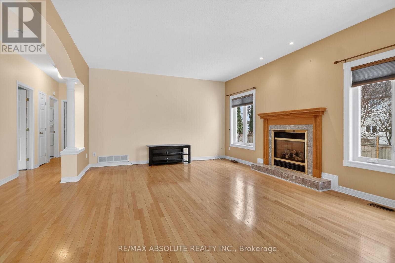 17 Ammolite Street, Ottawa, Ontario  K2S 1Y8 - Photo 13 - X12940700