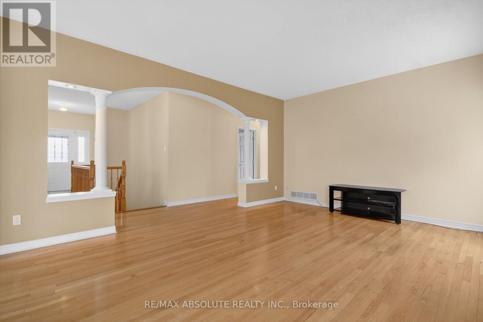 17 Ammolite Street, Ottawa, Ontario  K2S 1Y8 - Photo 15 - X12940700