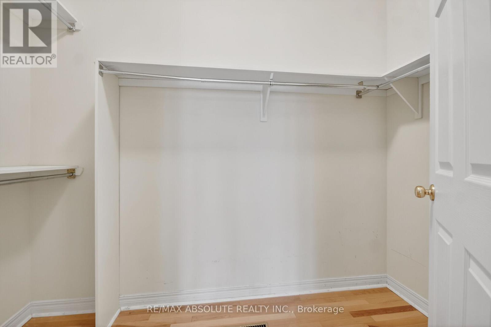 17 Ammolite Street, Ottawa, Ontario  K2S 1Y8 - Photo 24 - X12940700