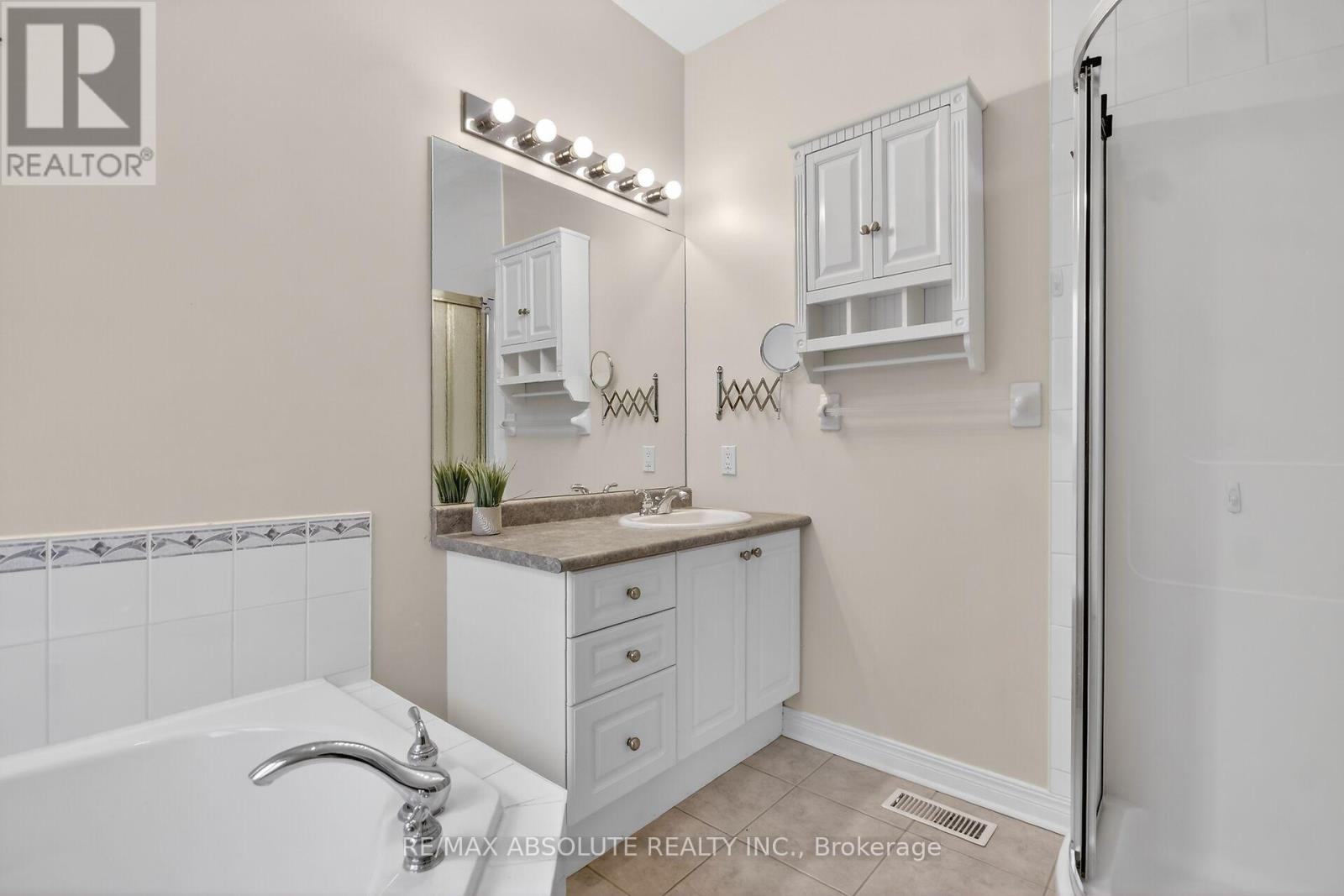 17 Ammolite Street, Ottawa, Ontario  K2S 1Y8 - Photo 26 - X12940700