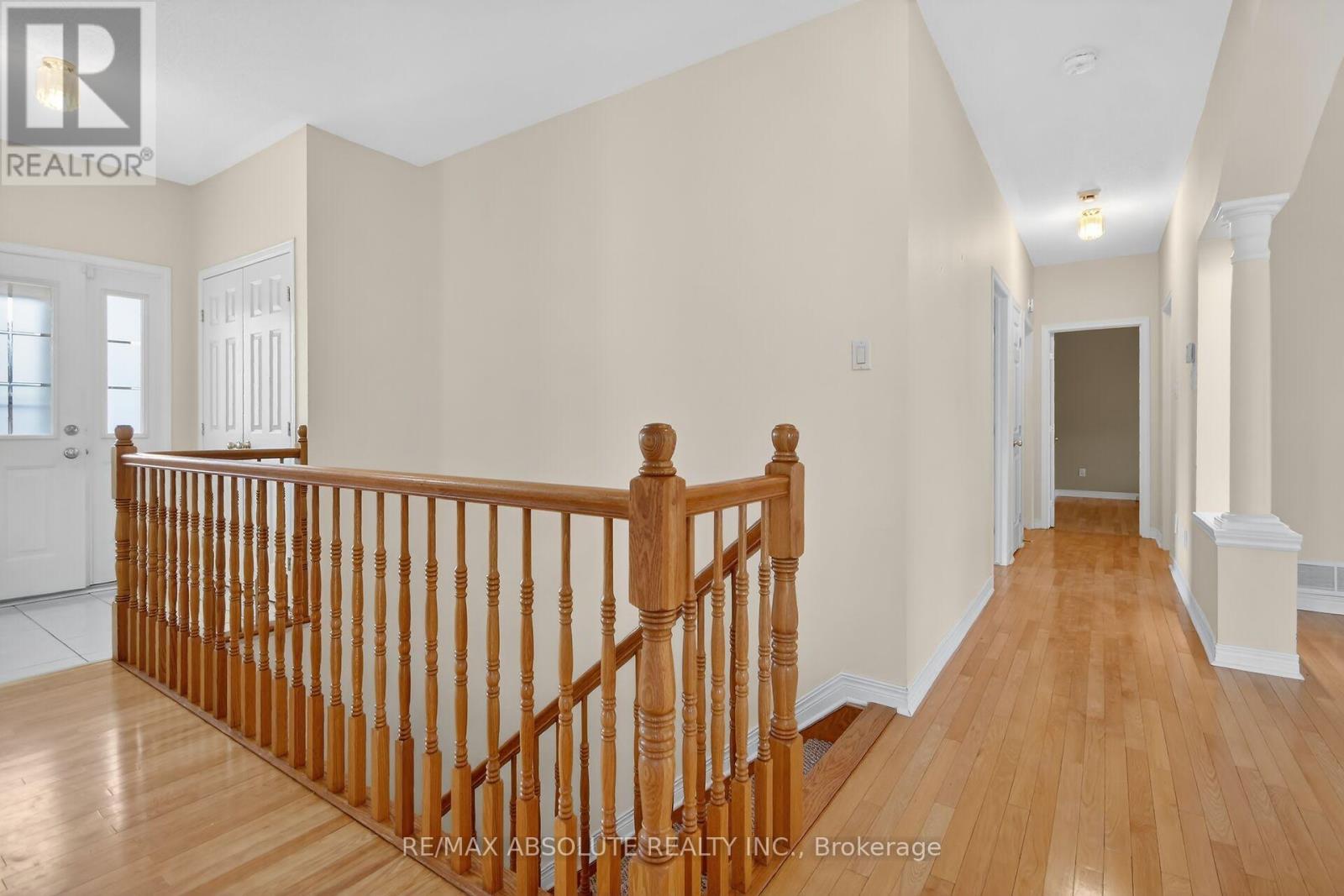 17 Ammolite Street, Ottawa, Ontario  K2S 1Y8 - Photo 3 - X12940700