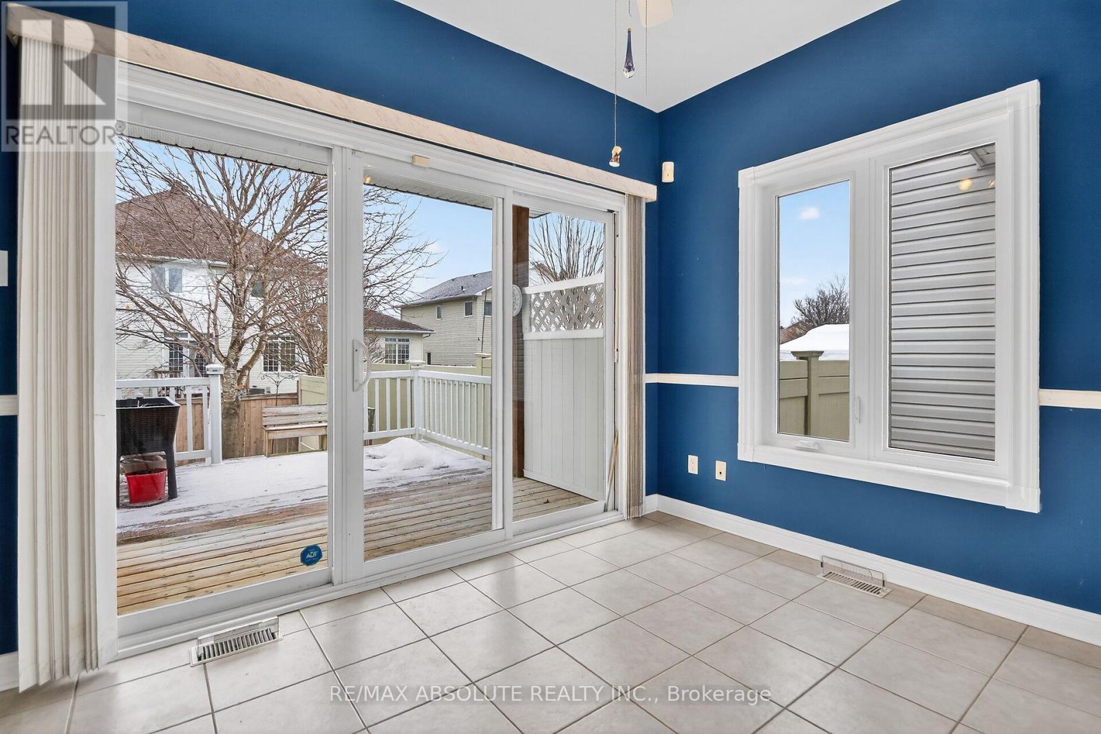 17 Ammolite Street, Ottawa, Ontario  K2S 1Y8 - Photo 8 - X12940700