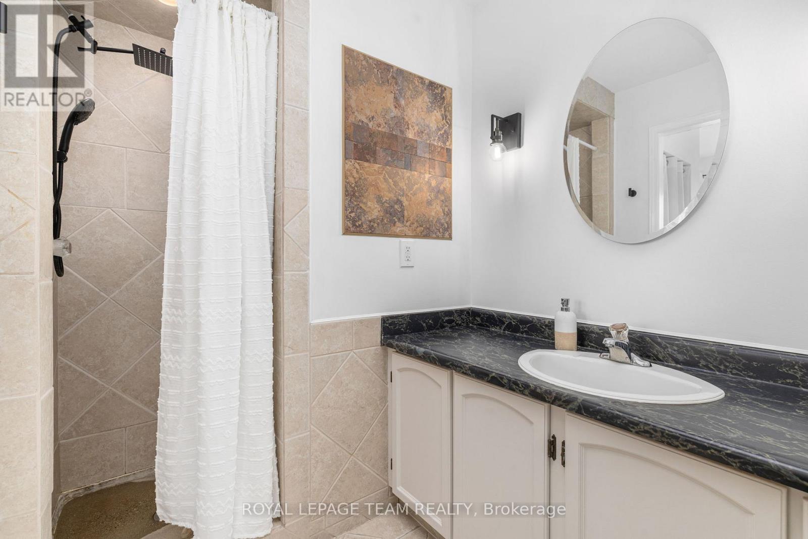 28 Conover Street, Ottawa, Ontario  K2G 4B3 - Photo 24 - X12940726