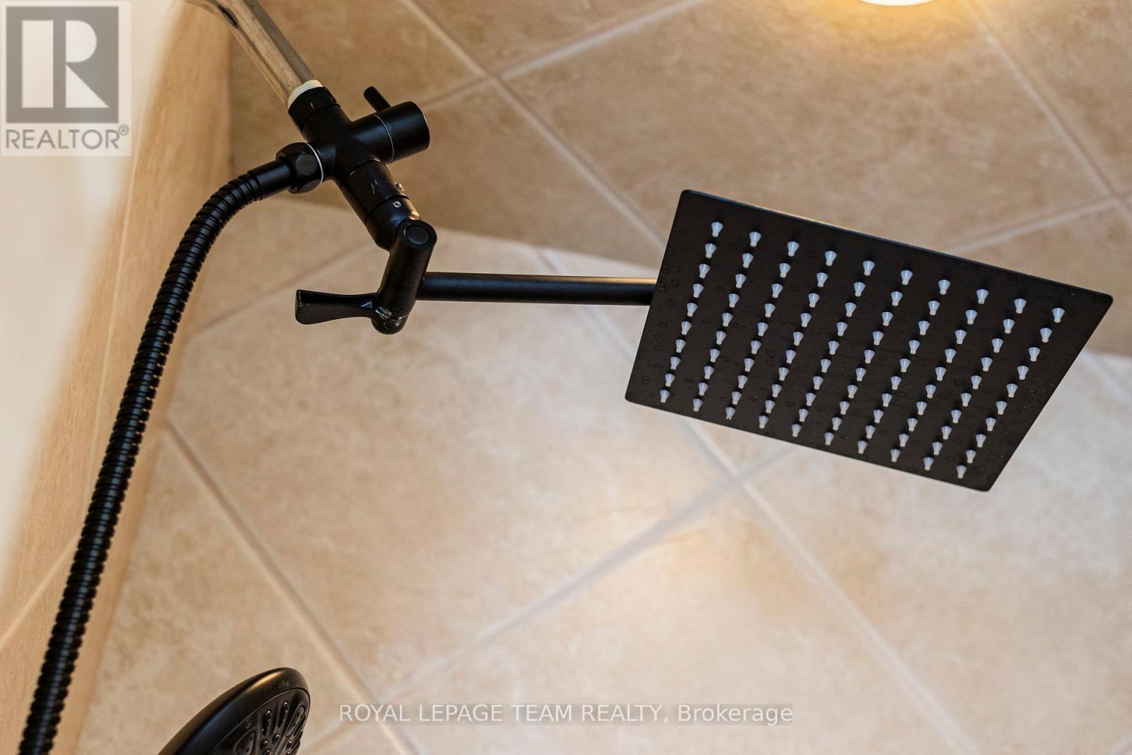 28 Conover Street, Ottawa, Ontario  K2G 4B3 - Photo 25 - X12940726