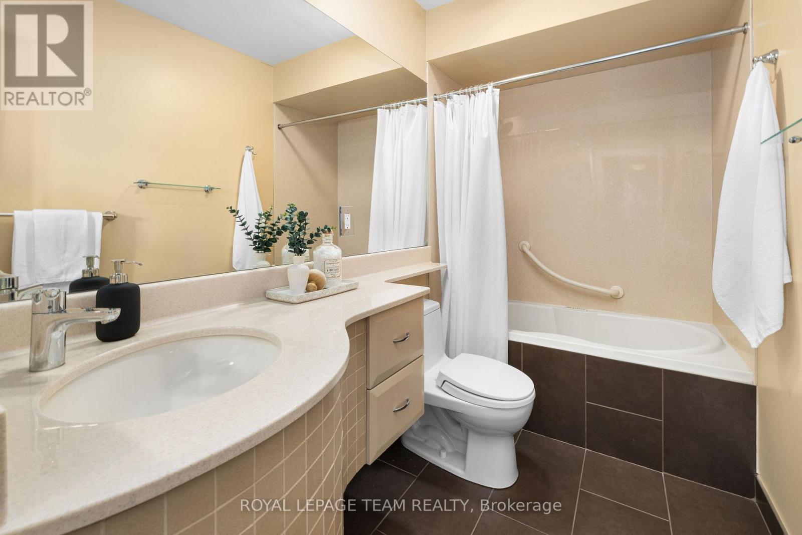 28 Conover Street, Ottawa, Ontario  K2G 4B3 - Photo 29 - X12940726