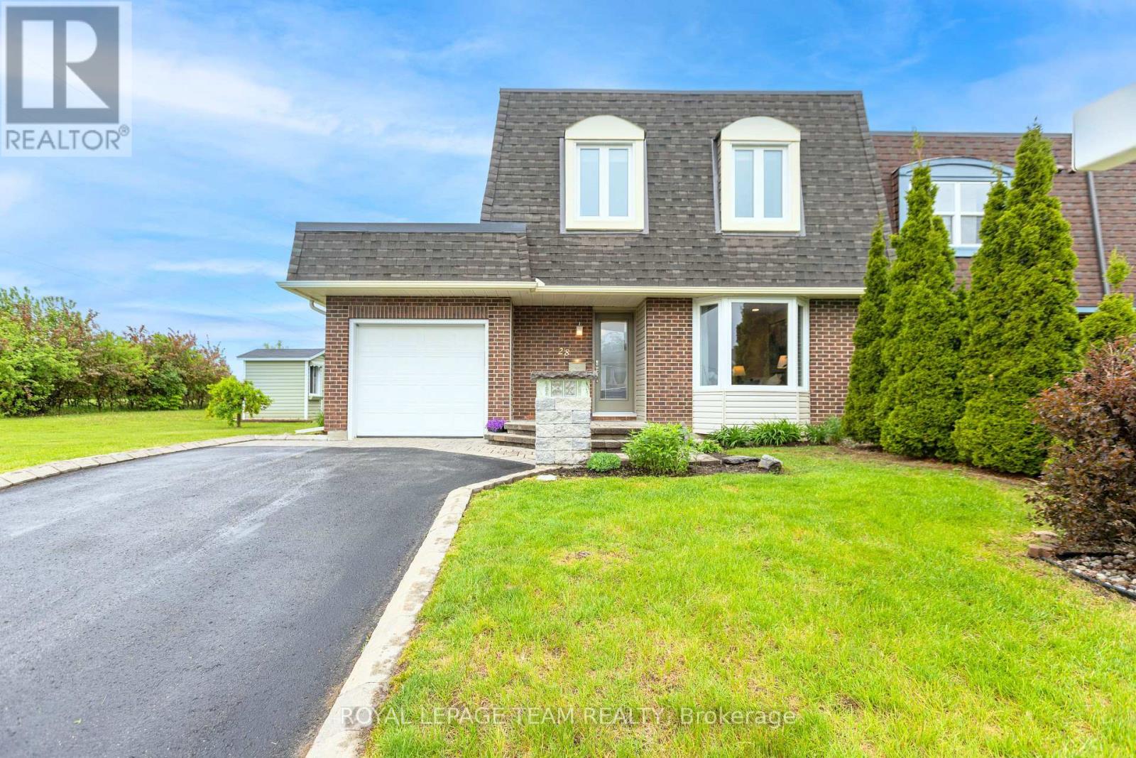 28 Conover Street, Ottawa, Ontario  K2G 4B3 - Photo 3 - X12940726