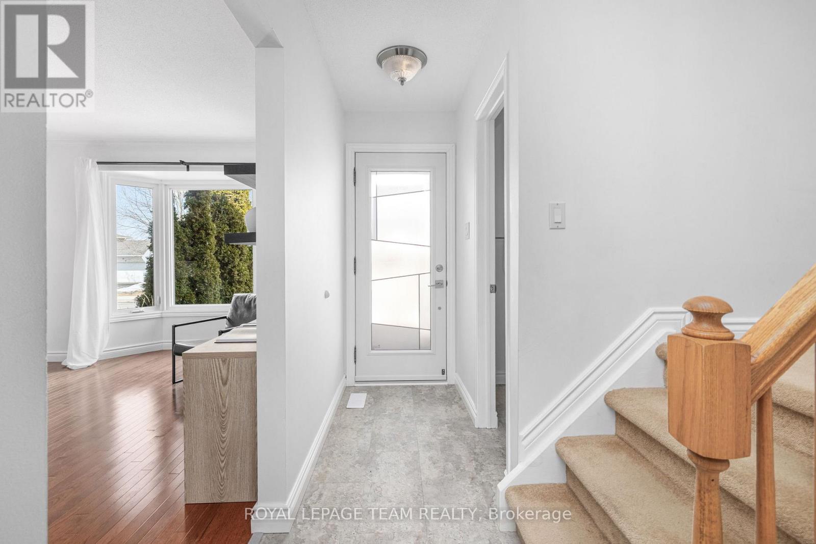 28 Conover Street, Ottawa, Ontario  K2G 4B3 - Photo 4 - X12940726