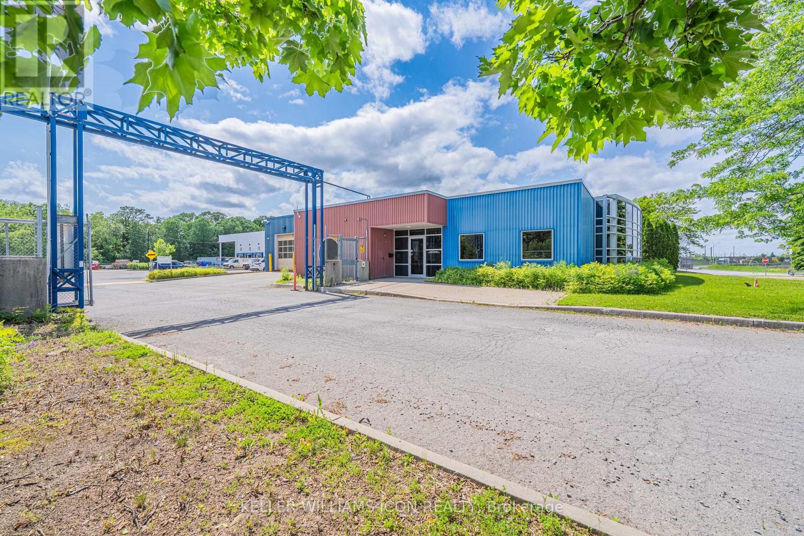 A - 90 Bill Leathem Drive, Ottawa, Ontario  K2J 0R3 - Photo 3 - X12940768