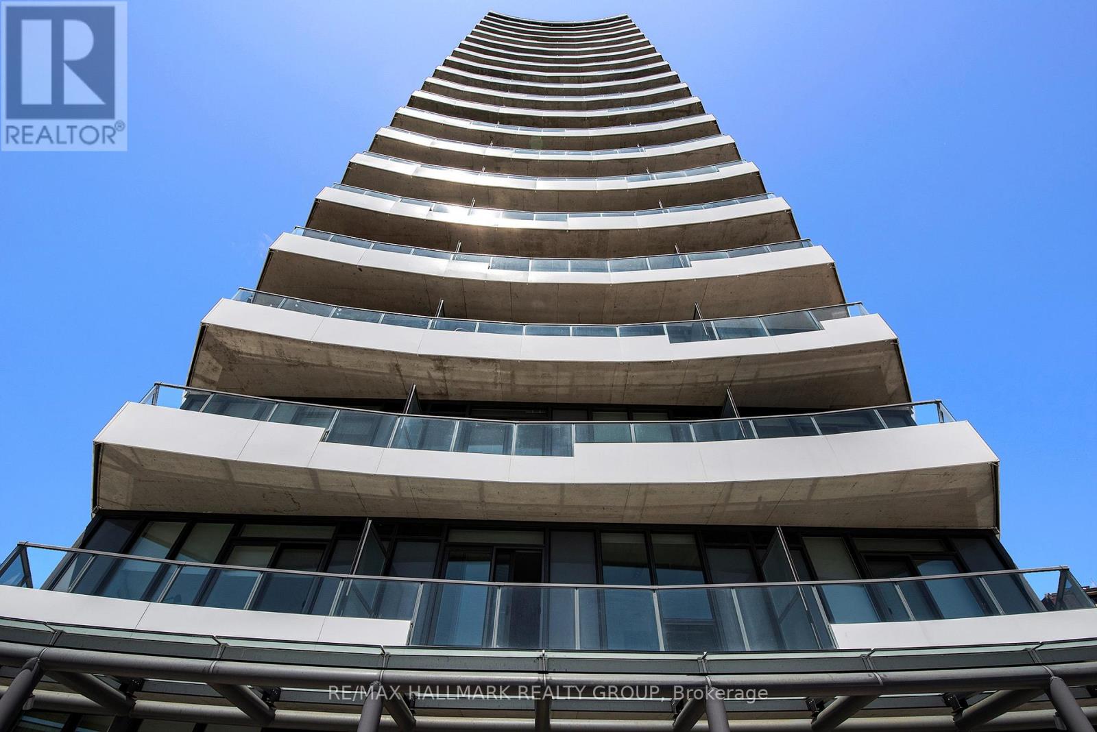 102 - 485 Richmond Road, Ottawa, Ontario  K2A 3W9 - Photo 2 - X12940814