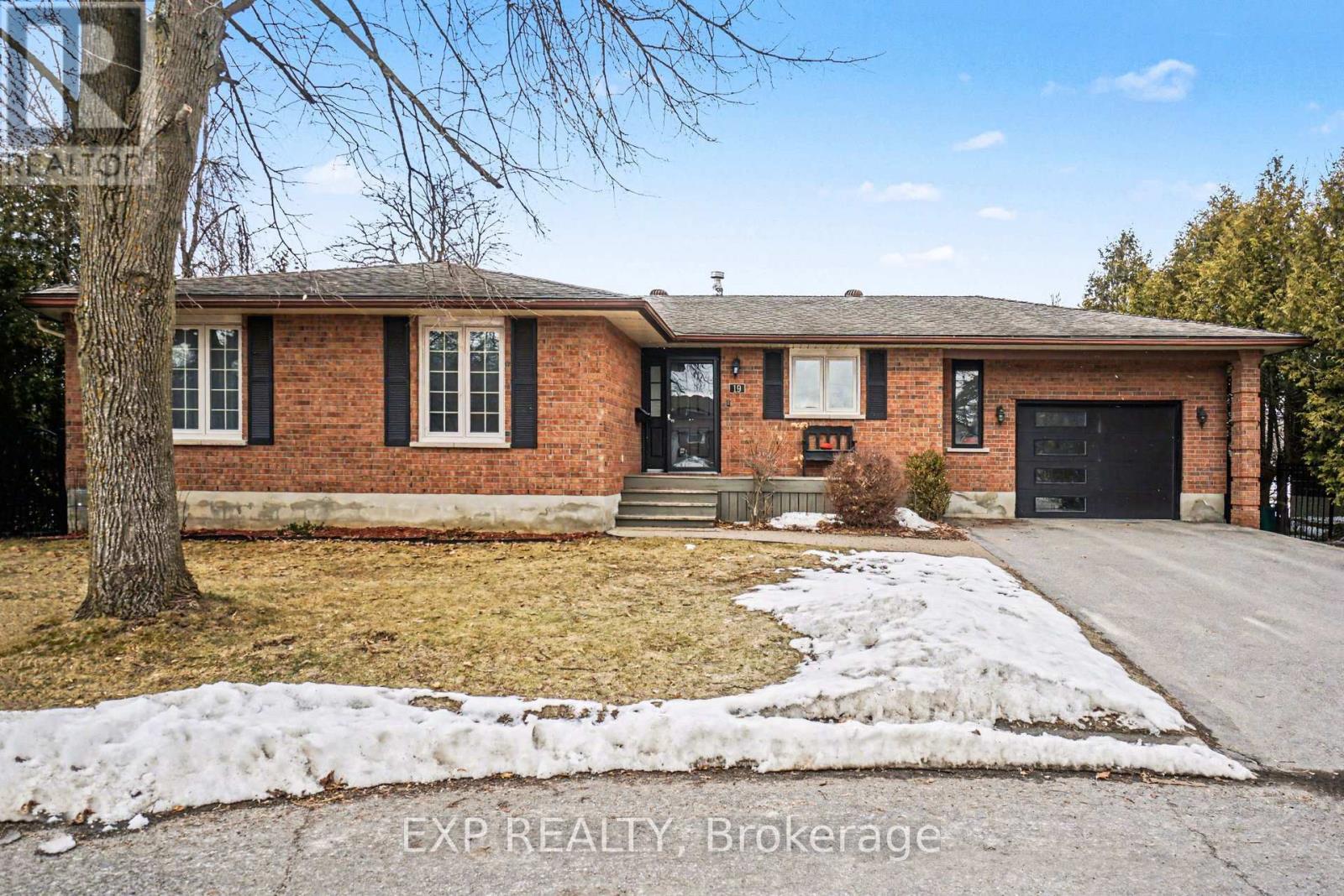 19 Jessie Drive, Perth, Ontario  K7H 3J8 - Photo 2 - X12940838