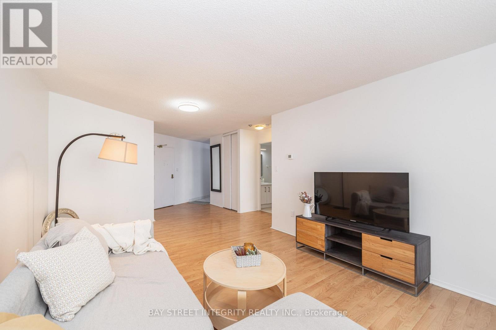 1107 - 270 Queens Quay W, Toronto, Ontario  M5J 2N4 - Photo 11 - C12940690