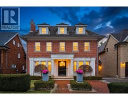 204 GLENCAIRN AVENUE, Toronto, Ontario