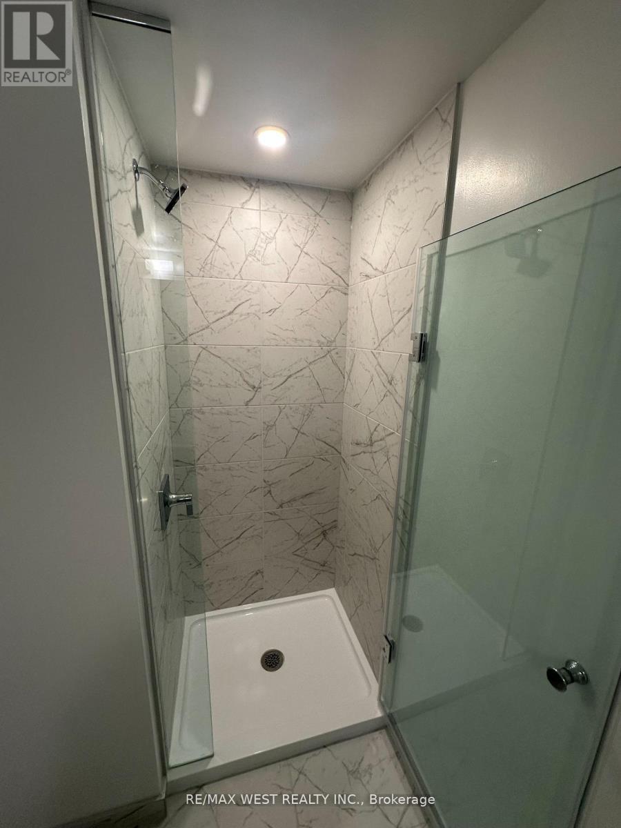 2011 - 252 Church Street, Toronto, Ontario  M5B 0E6 - Photo 20 - C12940844