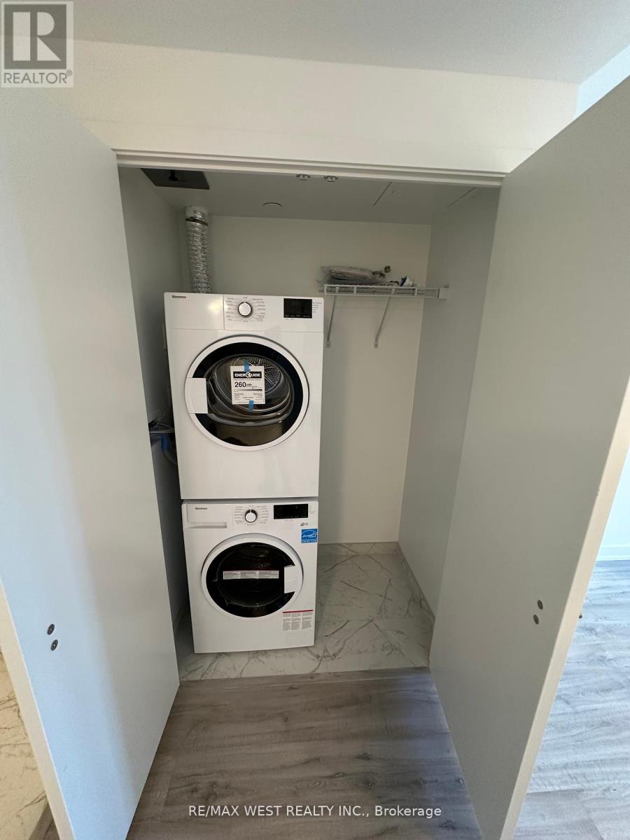 2011 - 252 Church Street, Toronto, Ontario  M5B 0E6 - Photo 21 - C12940844