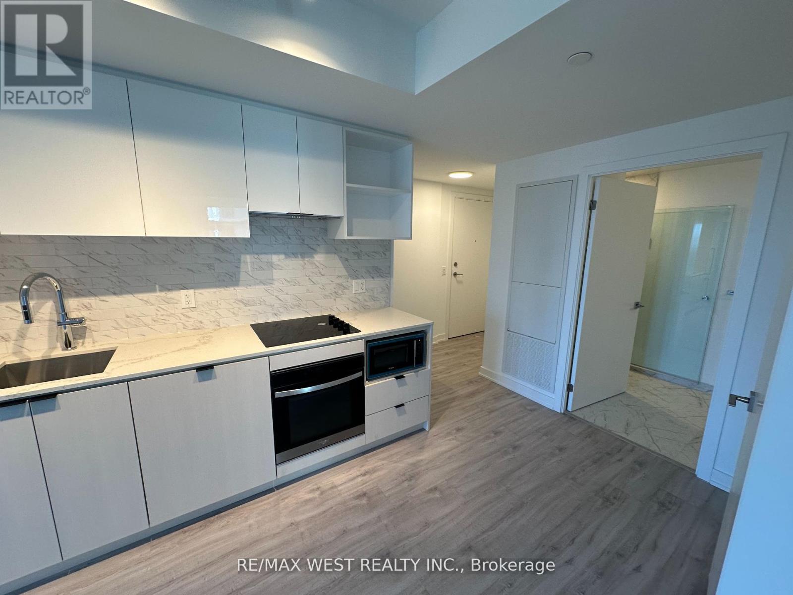 2011 - 252 Church Street, Toronto, Ontario  M5B 0E6 - Photo 5 - C12940844