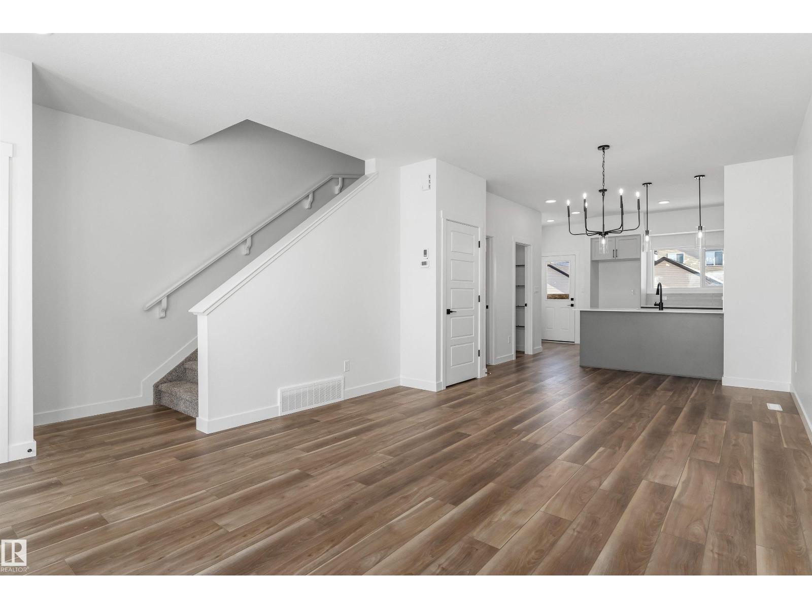 1008 14 Av Nw, Edmonton, Alberta  T6T 2W7 - Photo 11 - E4476405