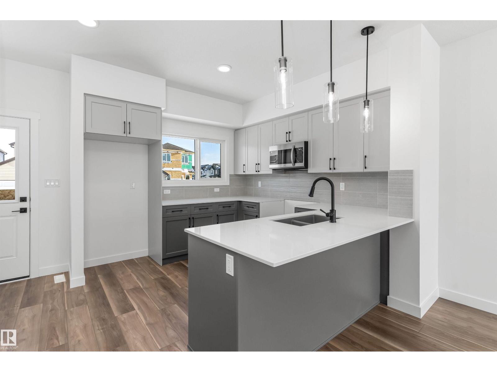 1008 14 Av Nw, Edmonton, Alberta  T6T 2W7 - Photo 7 - E4476405