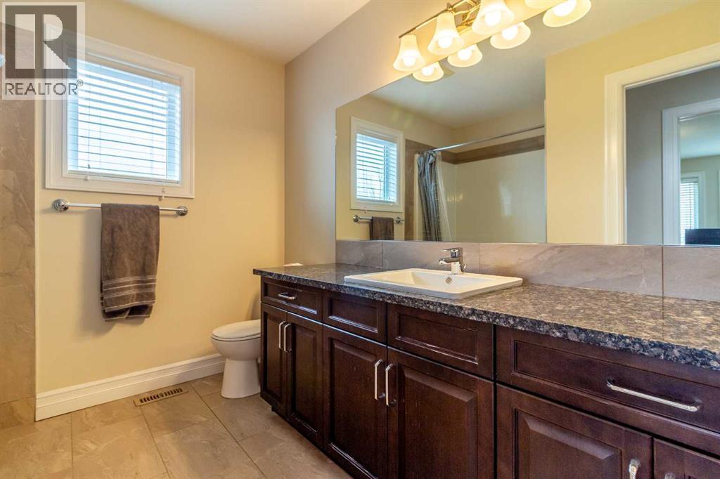 597 Aquitania Boulevard W, Lethbridge, Alberta  T1H 5P7 - Photo 32 - A2295515