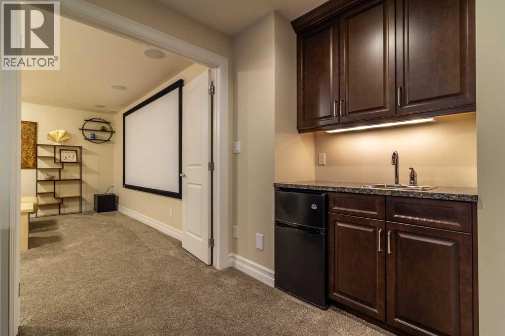 597 Aquitania Boulevard W, Lethbridge, Alberta  T1H 5P7 - Photo 37 - A2295515