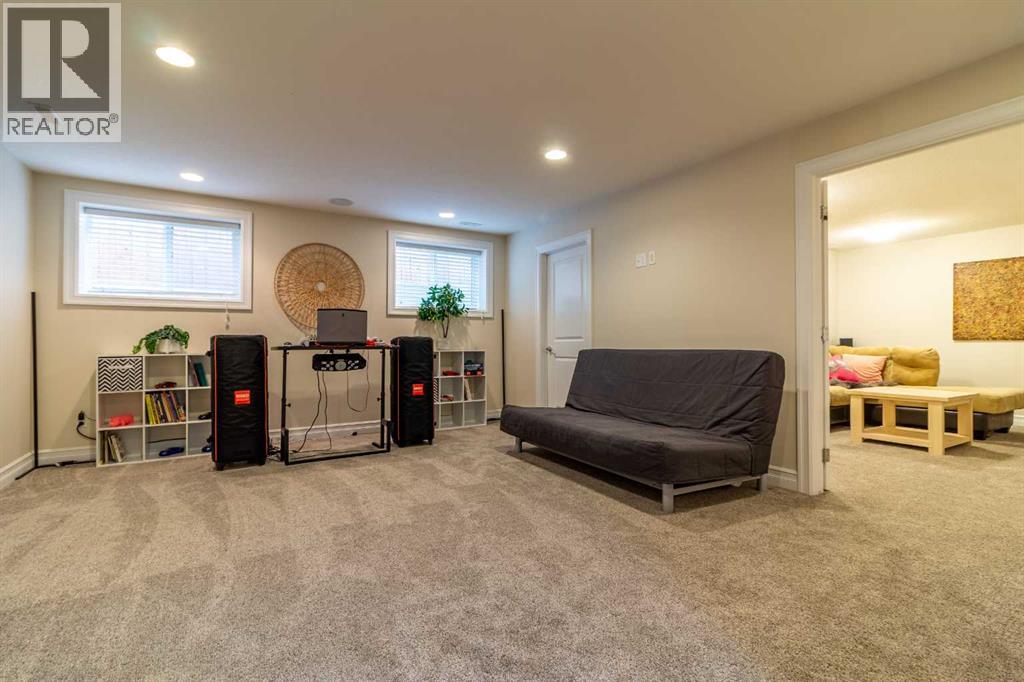 597 Aquitania Boulevard W, Lethbridge, Alberta  T1H 5P7 - Photo 35 - A2295515