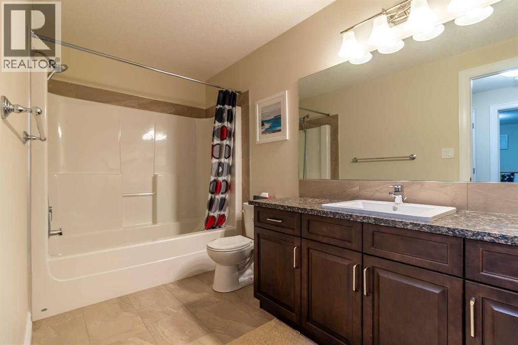 597 Aquitania Boulevard W, Lethbridge, Alberta  T1H 5P7 - Photo 41 - A2295515