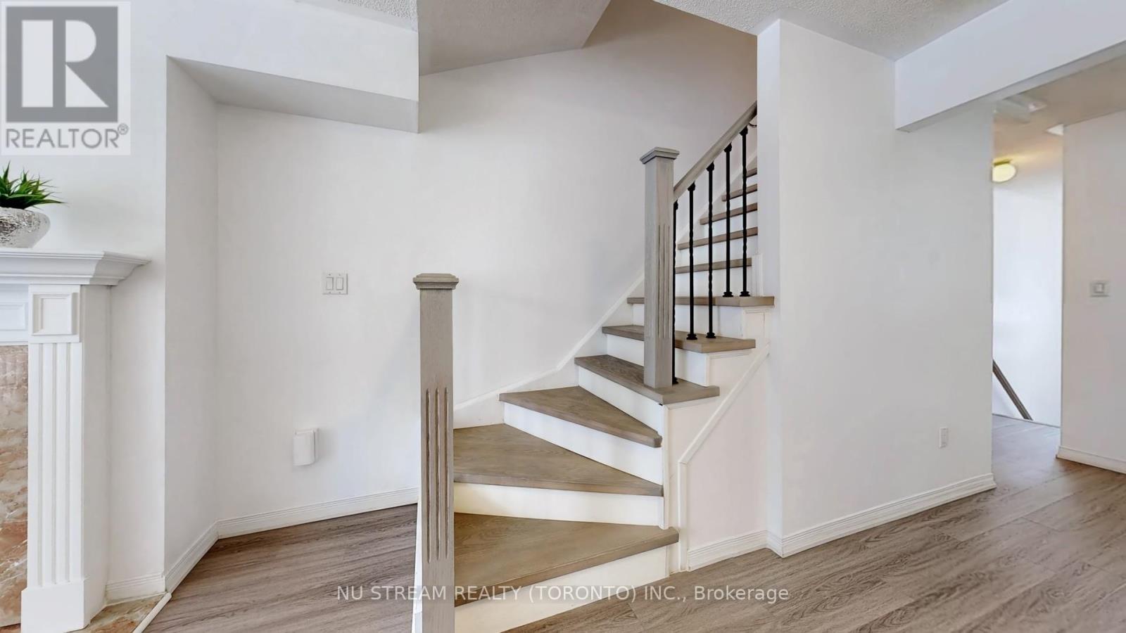 907 - 29 Rosebank Drive, Toronto, Ontario  M1B 5Y7 - Photo 8 - E12939988