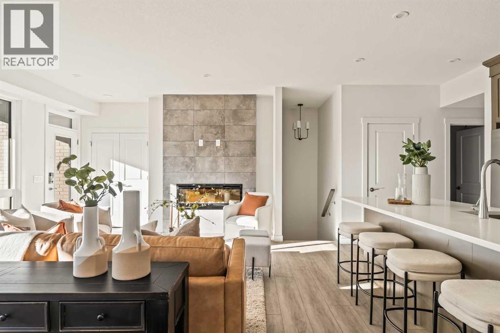 613 Sovereign Common SW, Calgary, Alberta  T3C 3Y3 - Photo 9 - A2286300