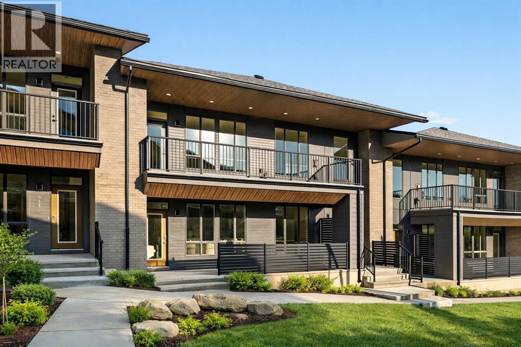 613 Sovereign Common SW, Calgary, Alberta  T3C 3Y3 - Photo 1 - A2286300