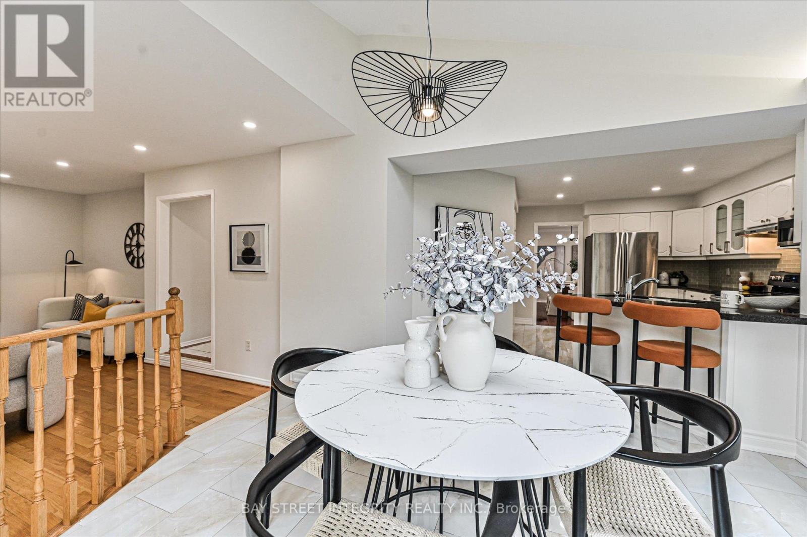 12 Greystone Road, Markham, Ontario  L3R 8H9 - Photo 10 - N12940634