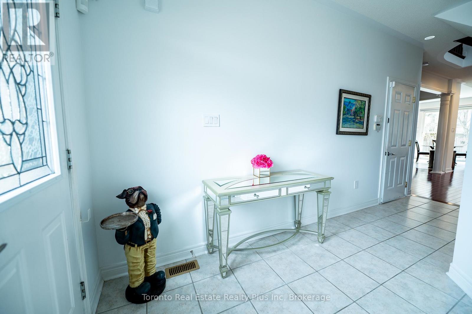 14 Riel Drive, Richmond Hill, Ontario  L4E 4W4 - Photo 12 - N12940648