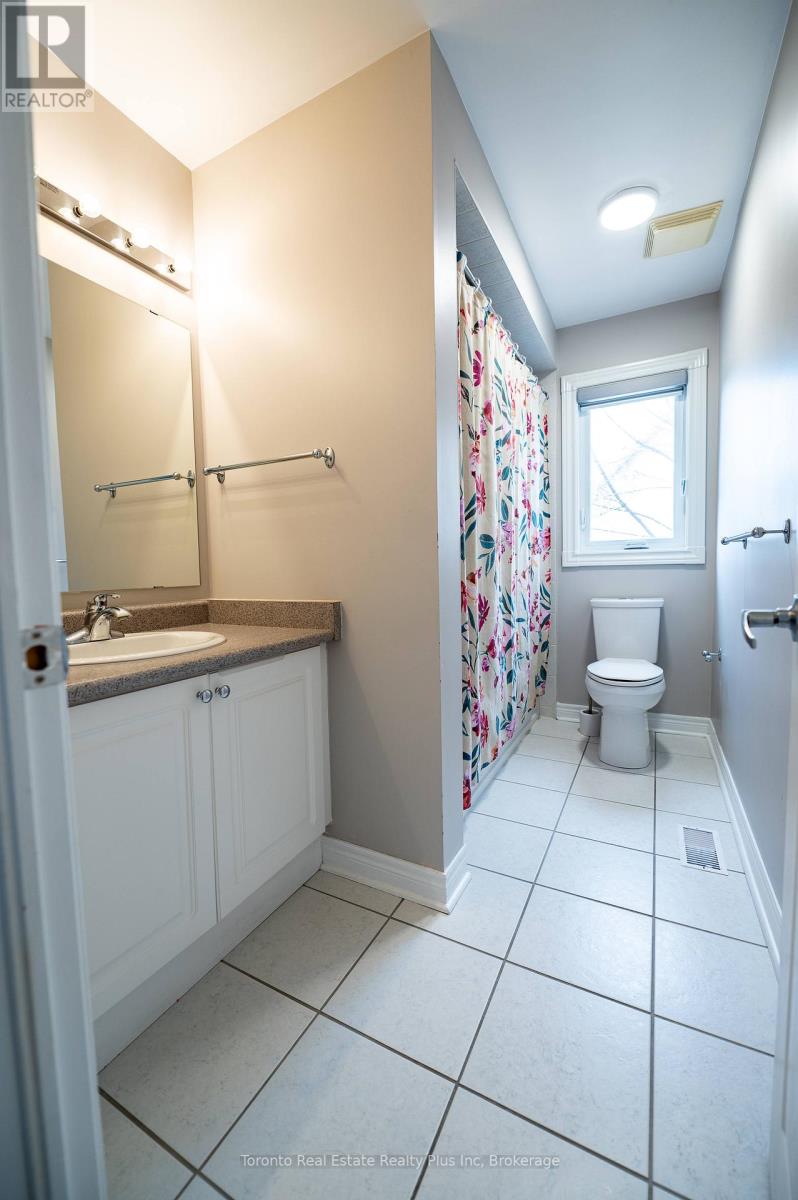 14 Riel Drive, Richmond Hill, Ontario  L4E 4W4 - Photo 15 - N12940648