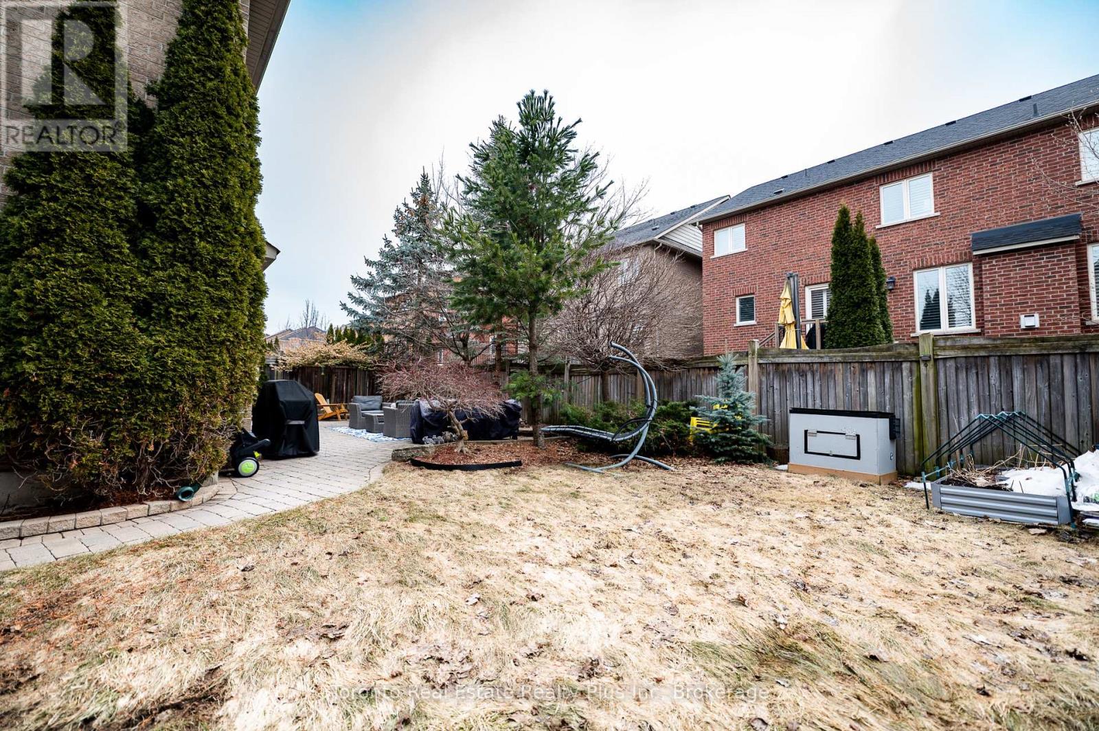 14 Riel Drive, Richmond Hill, Ontario  L4E 4W4 - Photo 33 - N12940648