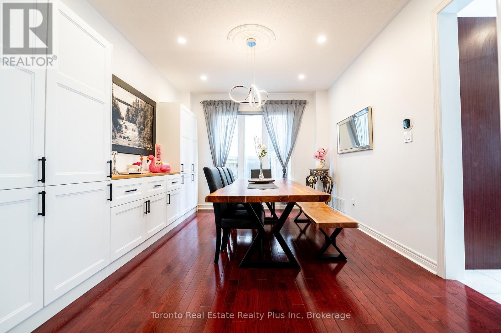 14 Riel Drive, Richmond Hill, Ontario  L4E 4W4 - Photo 5 - N12940648