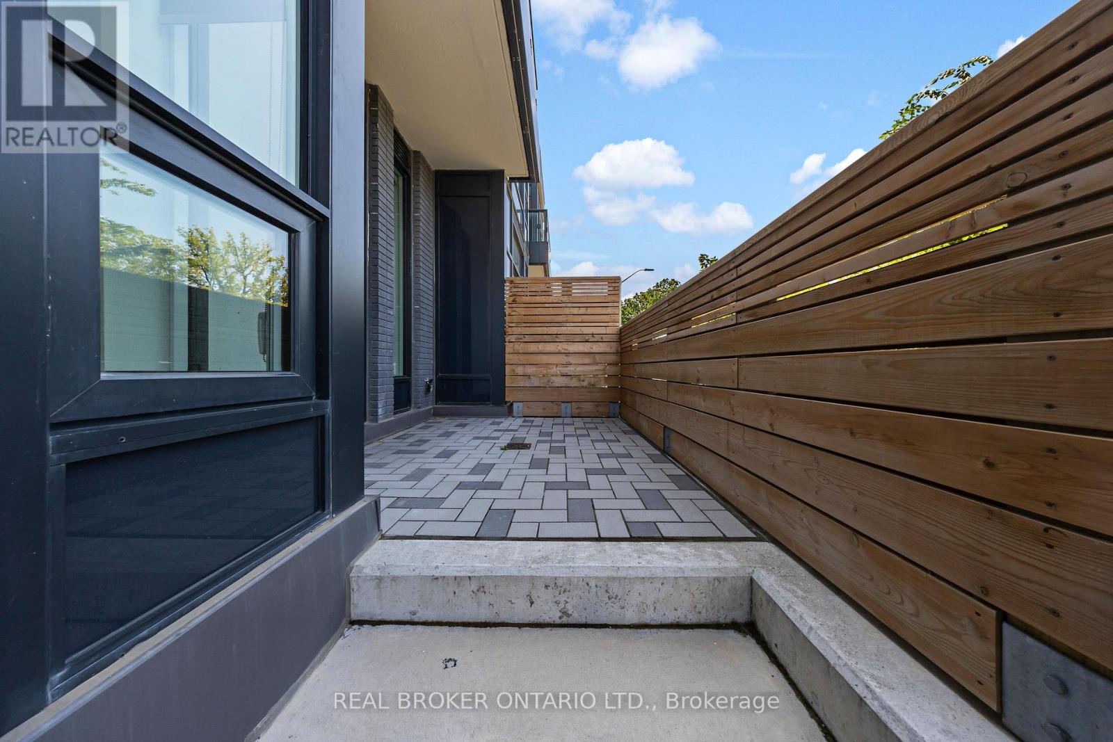 Th118w - 3 Rosewater Street, Richmond Hill, Ontario  L4C 5T6 - Photo 10 - N12940652