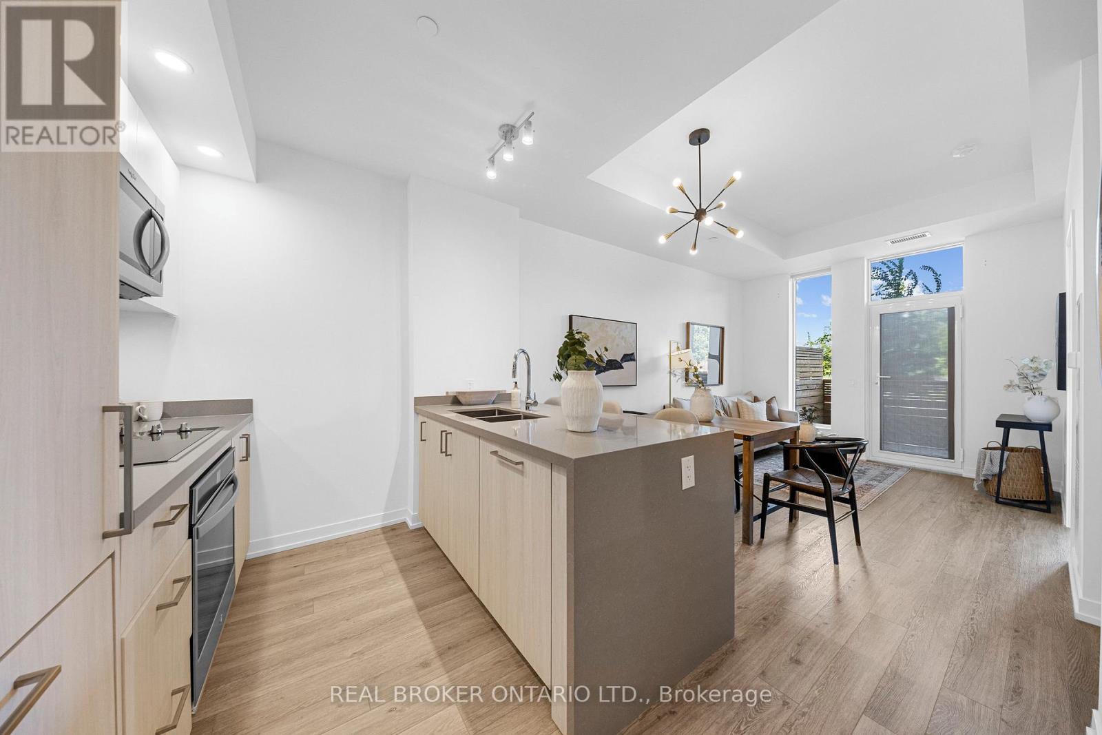 Th118w - 3 Rosewater Street, Richmond Hill, Ontario  L4C 5T6 - Photo 14 - N12940652