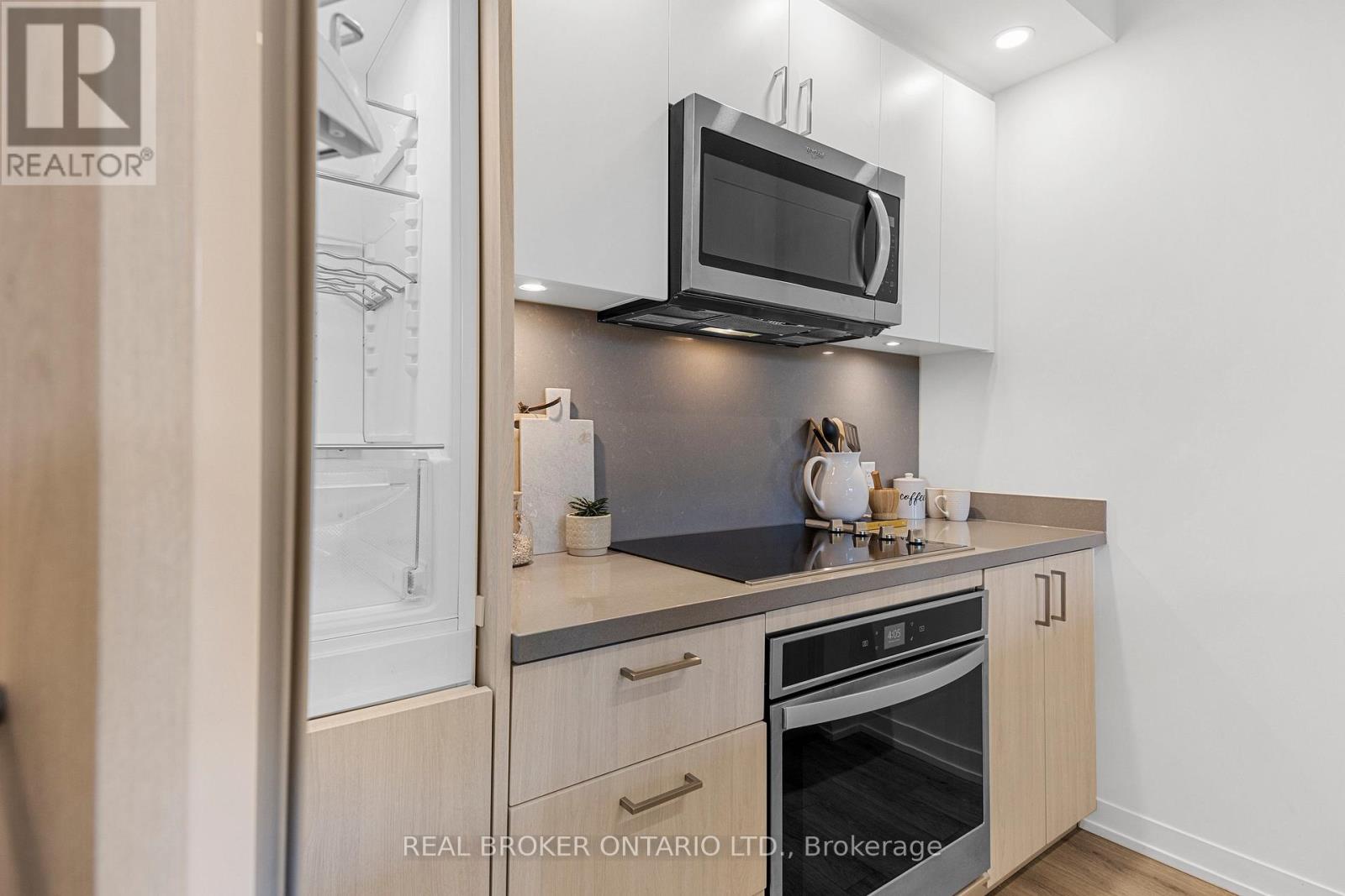 Th118w - 3 Rosewater Street, Richmond Hill, Ontario  L4C 5T6 - Photo 16 - N12940652