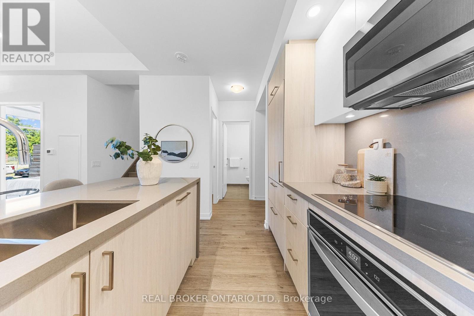 Th118w - 3 Rosewater Street, Richmond Hill, Ontario  L4C 5T6 - Photo 18 - N12940652