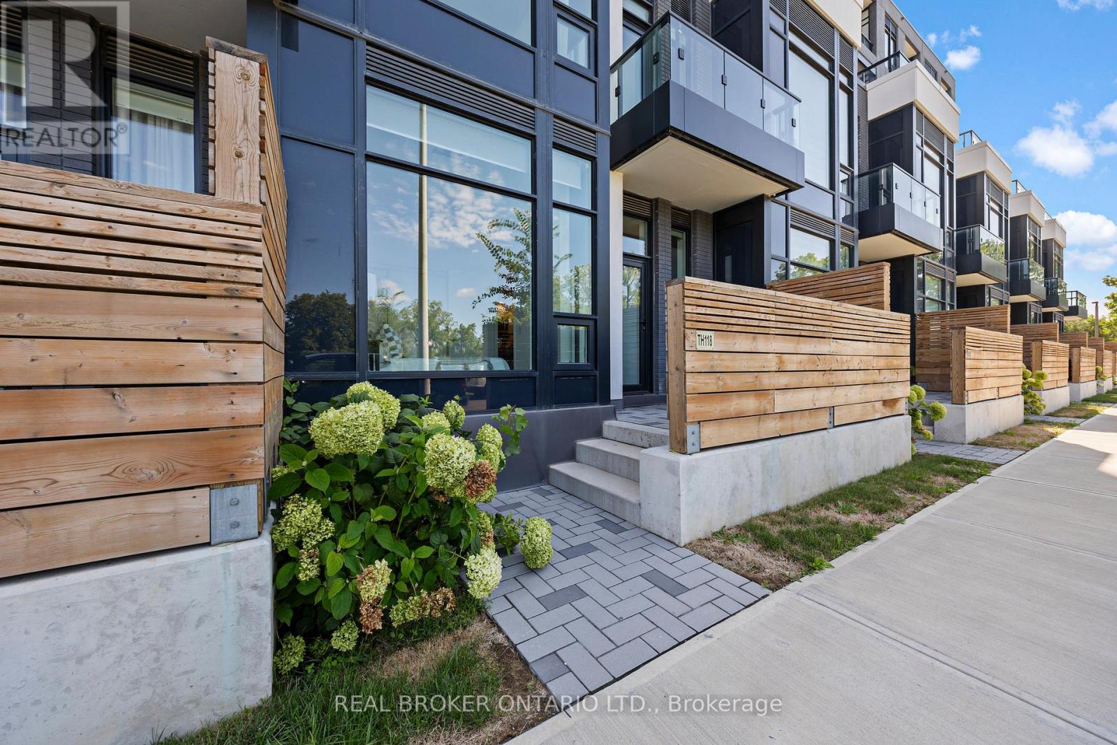 Th118w - 3 Rosewater Street, Richmond Hill, Ontario  L4C 5T6 - Photo 2 - N12940652