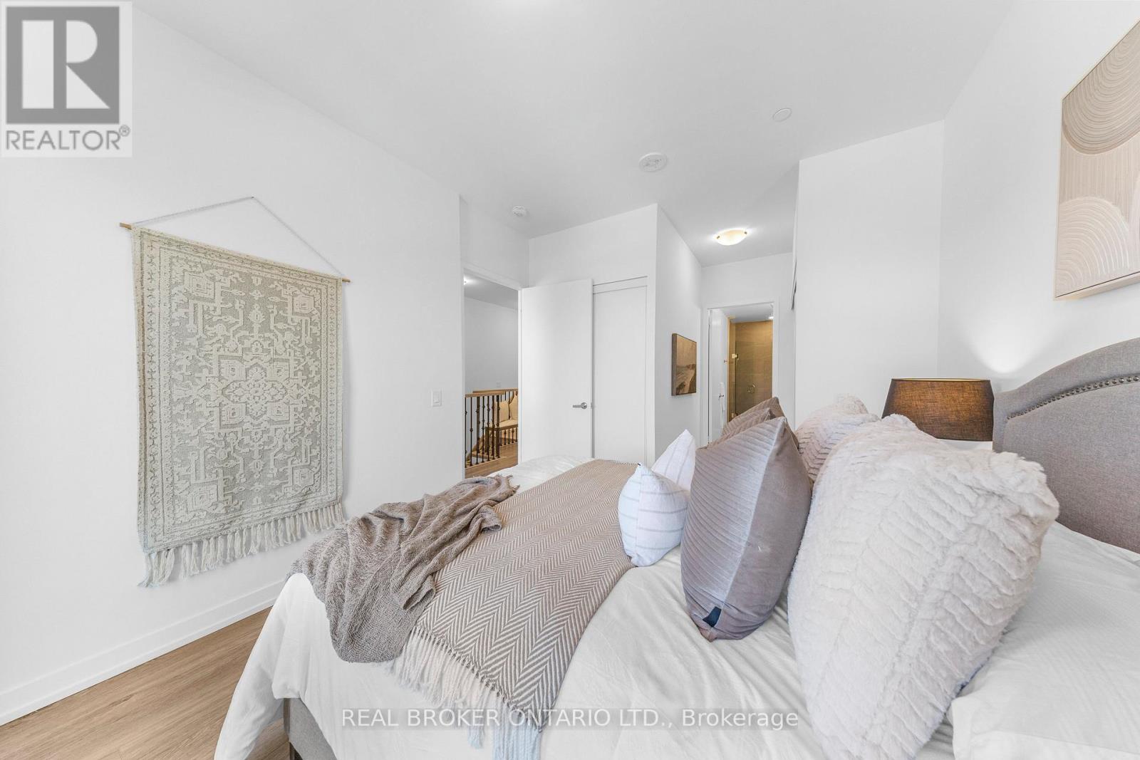 Th118w - 3 Rosewater Street, Richmond Hill, Ontario  L4C 5T6 - Photo 25 - N12940652