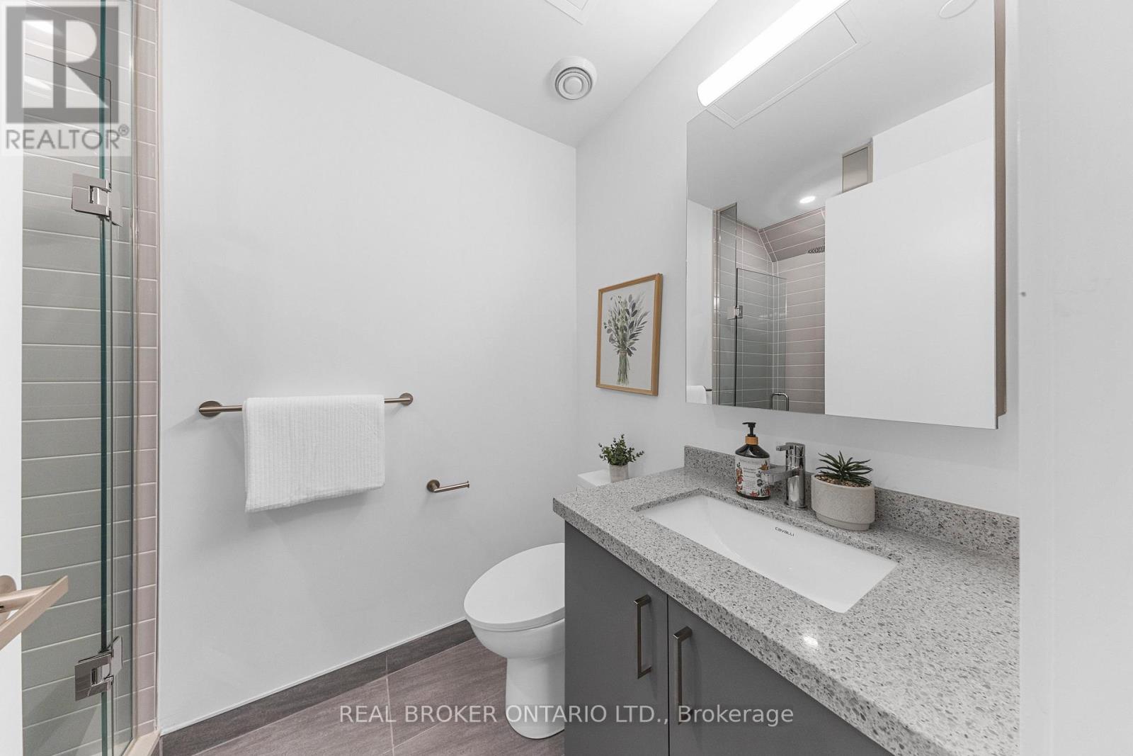 Th118w - 3 Rosewater Street, Richmond Hill, Ontario  L4C 5T6 - Photo 6 - N12940652